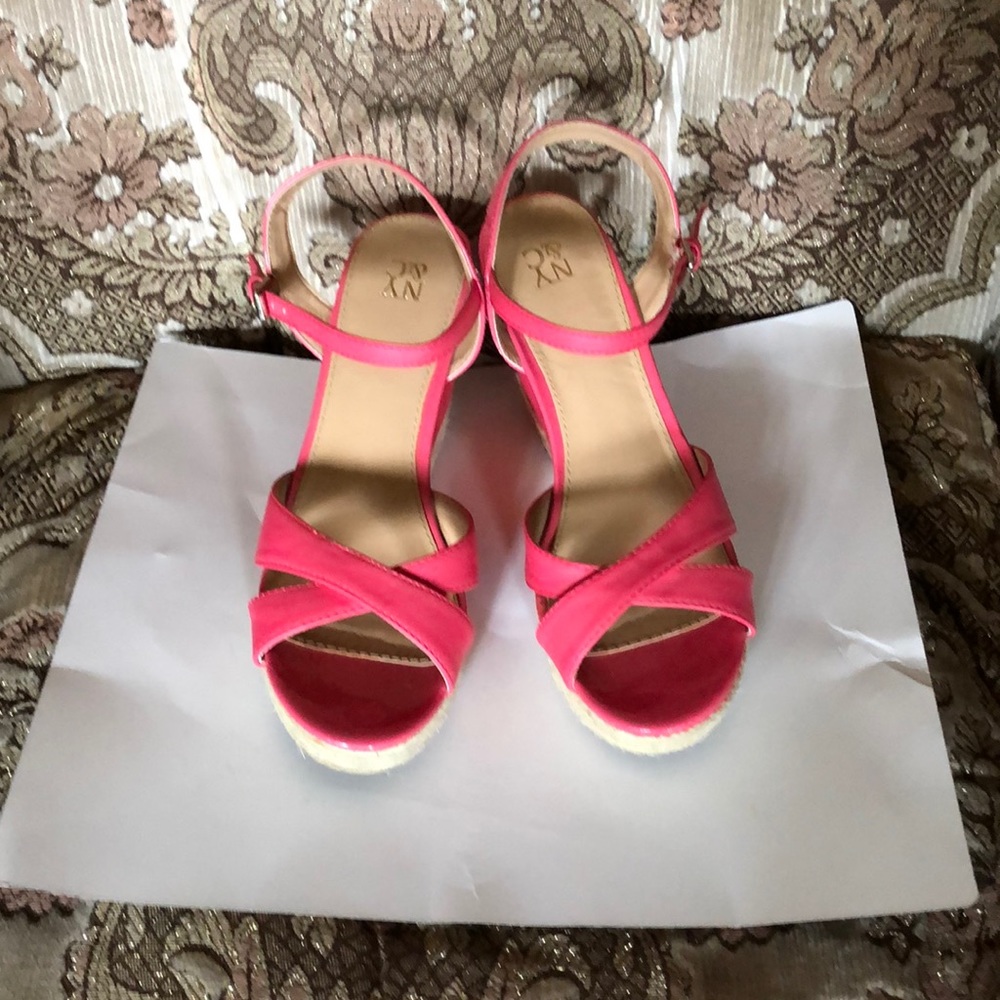 Sandal